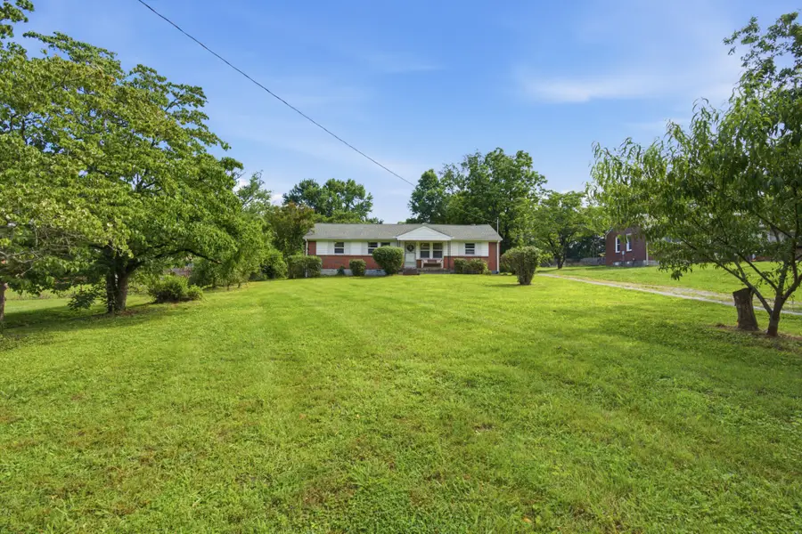 3835 Creekside Dr, Nashville, TN 37211 - #2