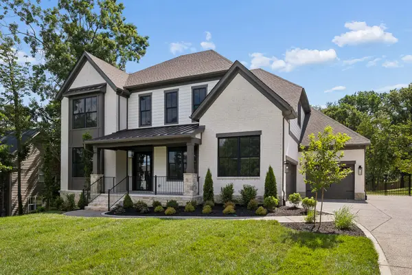 2808 White Oak Dr, Nashville, TN 37215