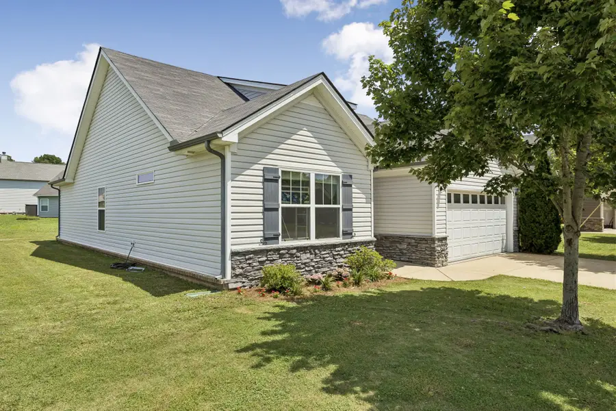 2120 Longhunter Chase Dr, Spring Hill, TN 37174 - #2
