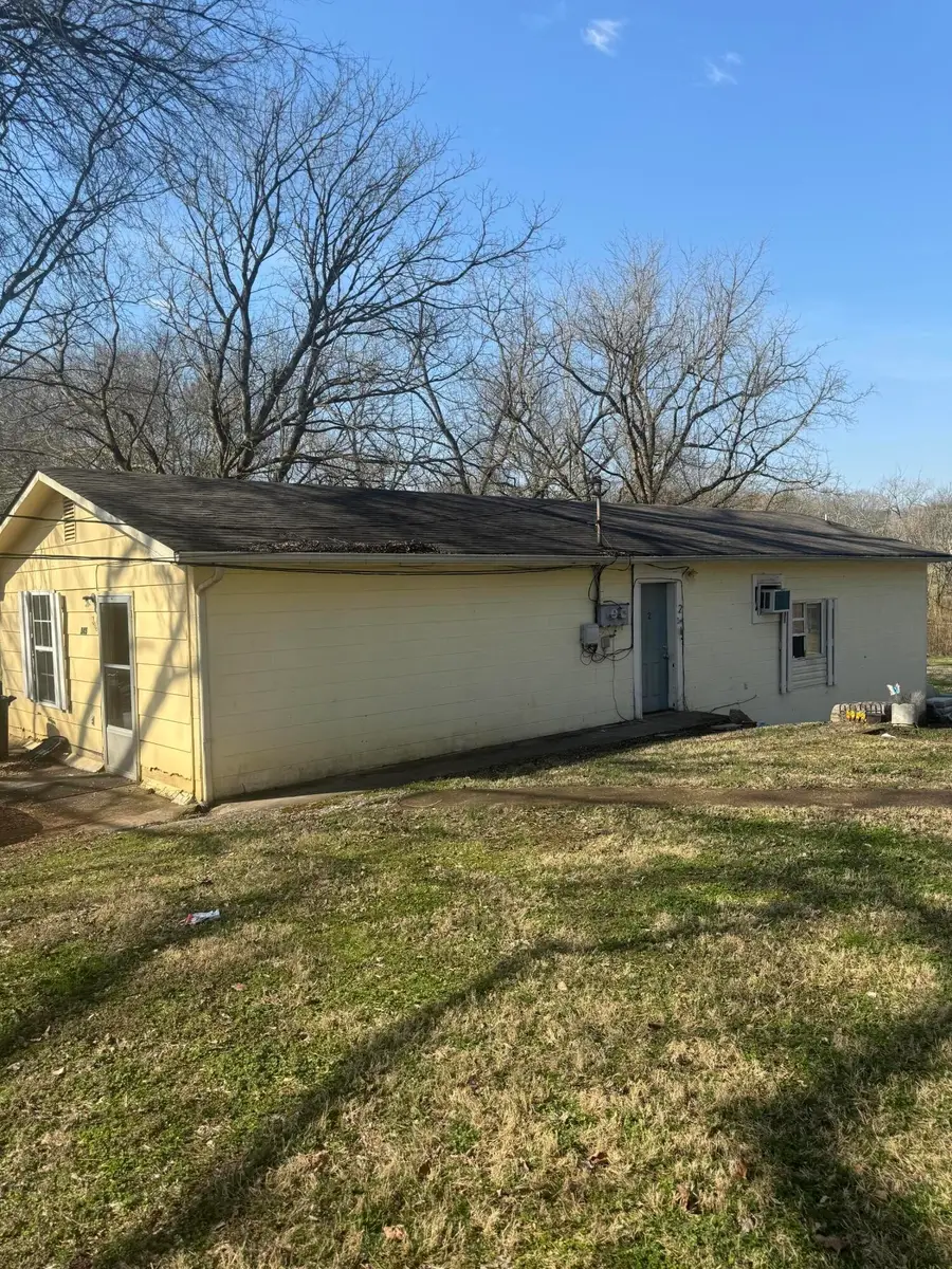 389 Market Street Ne, Charleston, TN 37310 - #2