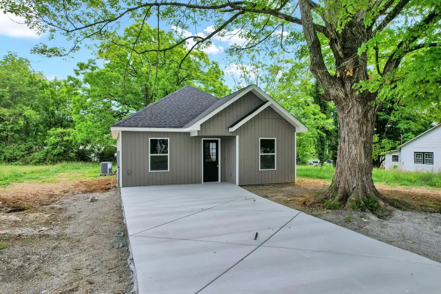 22 Ingleside Avenue, Englewood, TN 37329 - #3