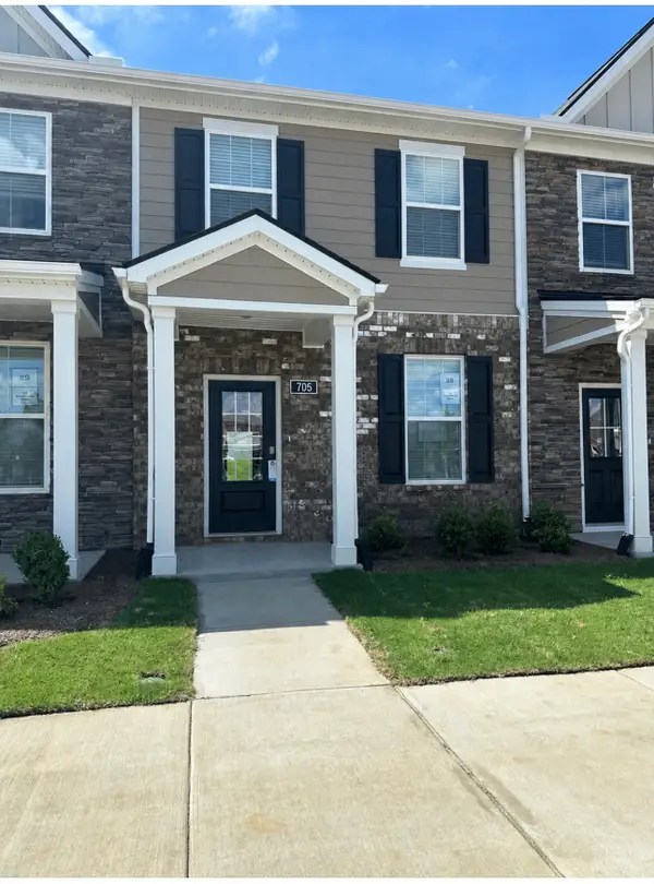 705 Ashbrook Drive, Lebanon, TN 37087