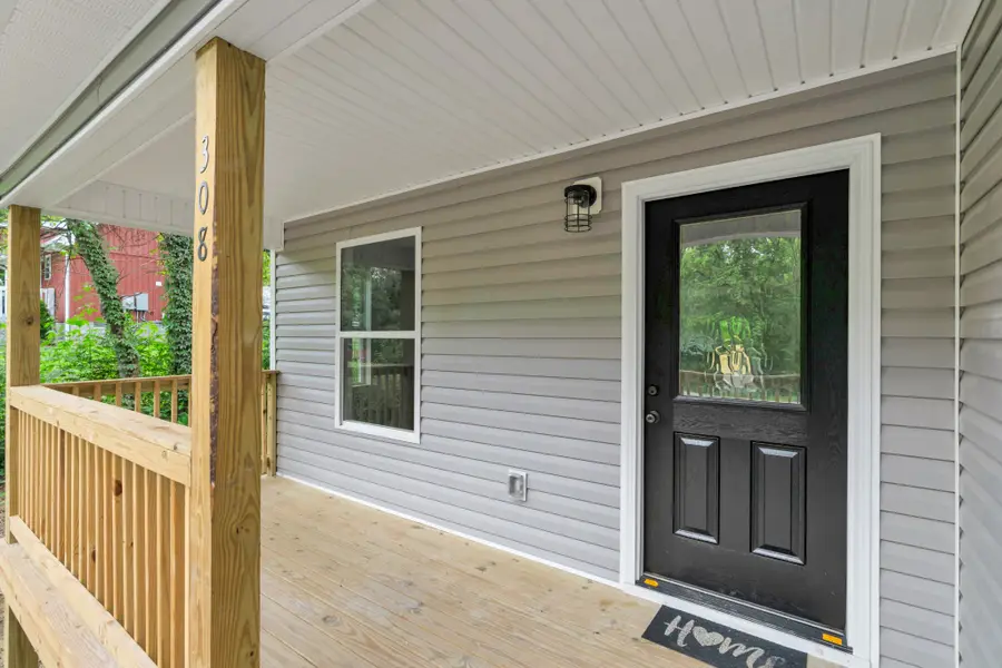 308 Hannah St, Bell Buckle, TN 37020 - #3