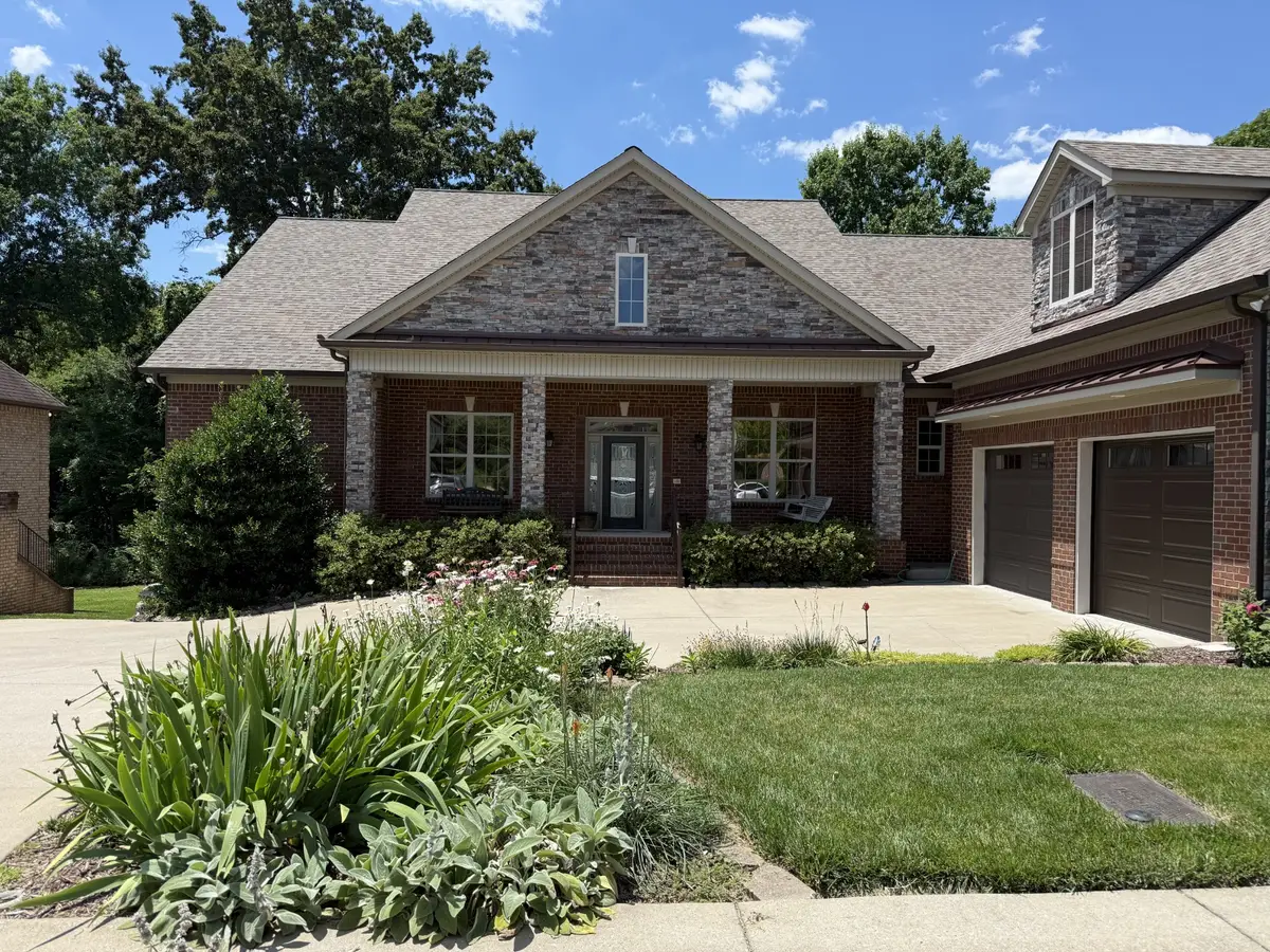 333 Bournemouth Ln, Hermitage, TN 37076 - #1