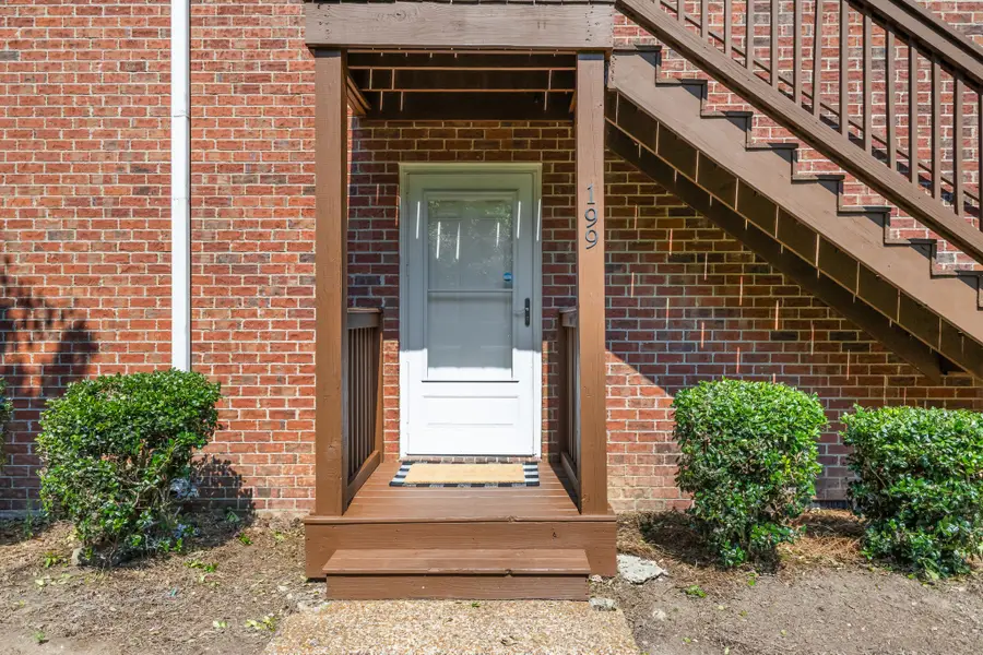 199 Brooke Castle Dr, Hermitage, TN 37076 - #2