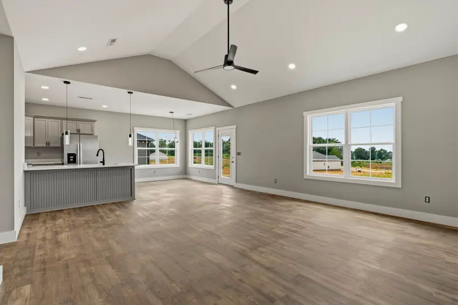 321 Marley St, Scottsville, KY 42164 - #3