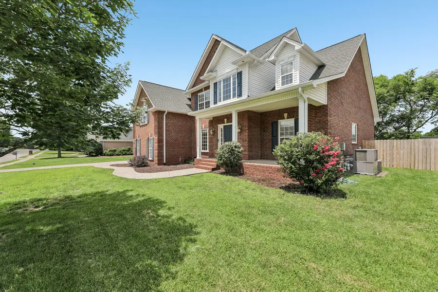 1012 Notting Hill Dr, Gallatin, TN 37066 - #3