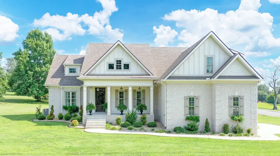 204 Green Hills Dr, Shelbyville, TN 37160 - #2