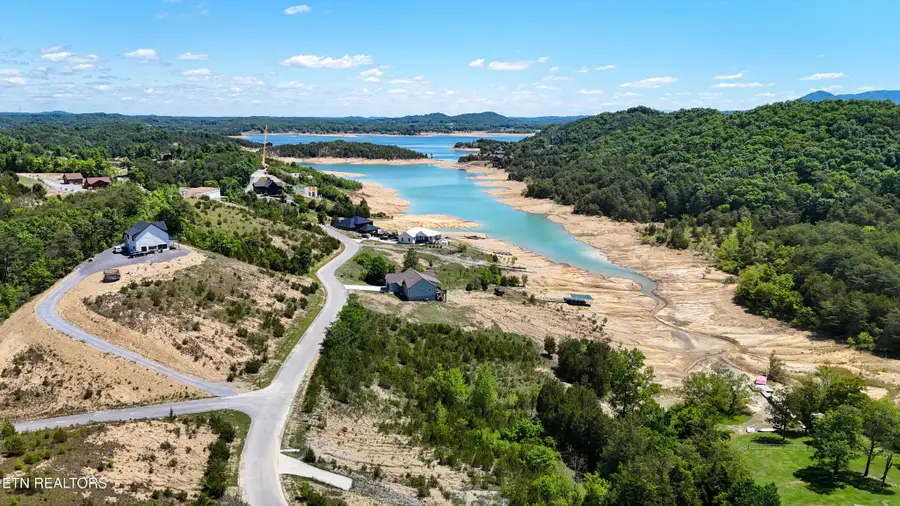 2 Emerald Pointe Blvd, Dandridge, TN 37725 - #3