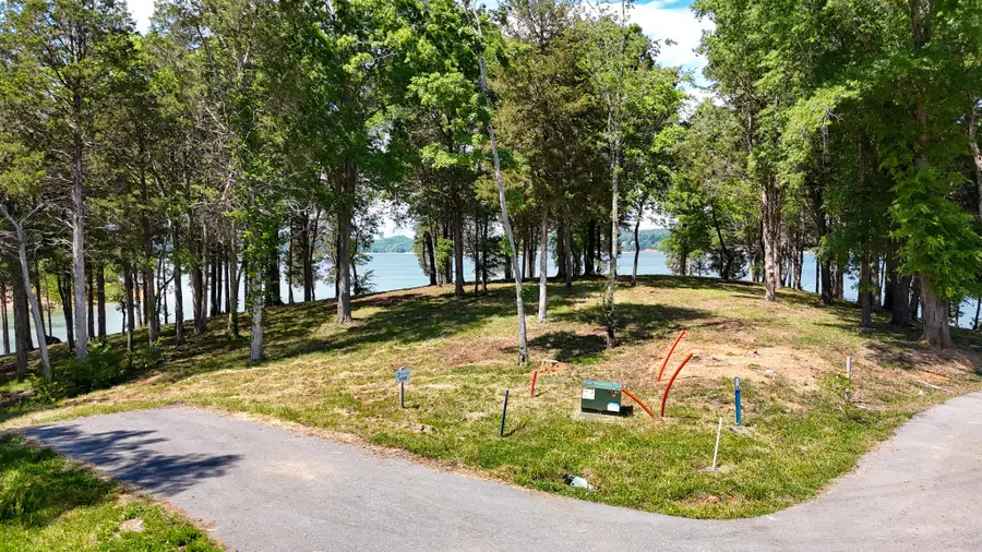 122 Ridge Point Trl, Dandridge, TN 37725 - #2