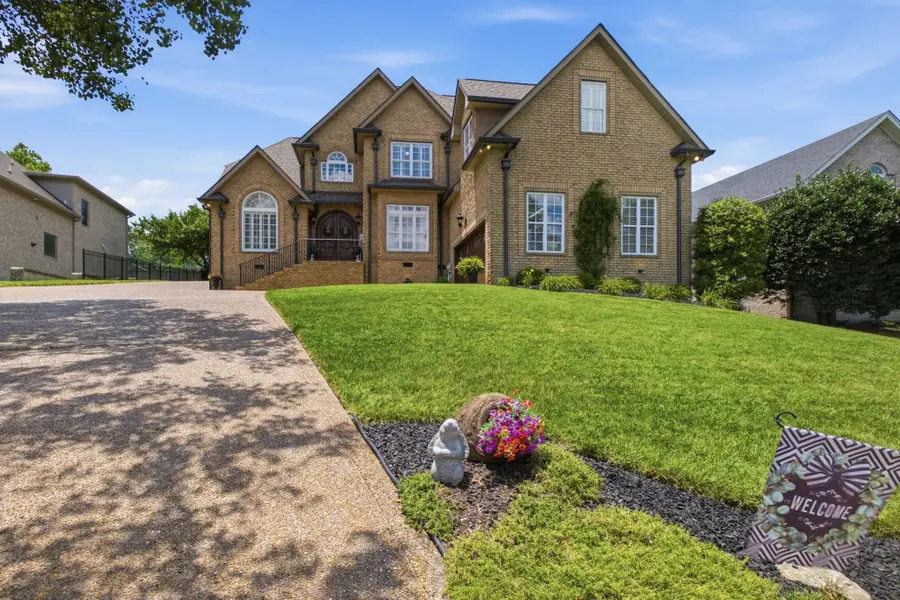 113 N Country Club Dr, Hendersonville, TN 37075 - #2