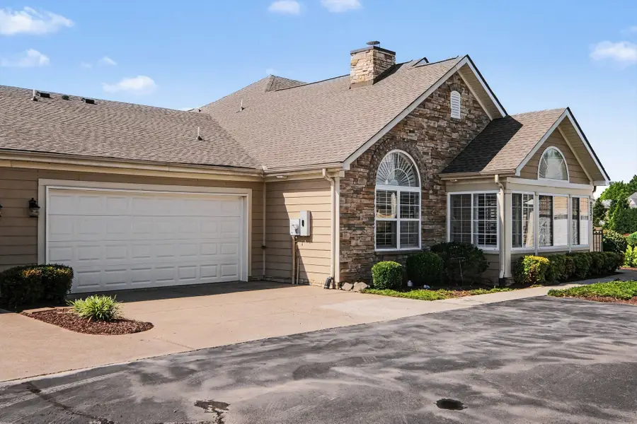 2231 Bridgeway St, Murfreesboro, TN 37128 - #2