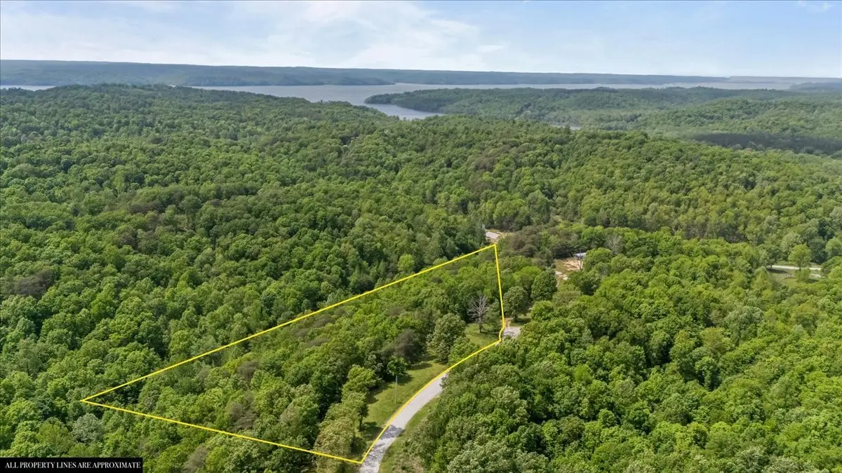 211 Minnow Rd, Waverly, TN 37185 - #1