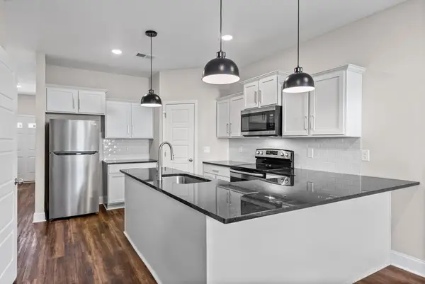 224 Drayton Dr #G, Clarksville, TN 37042