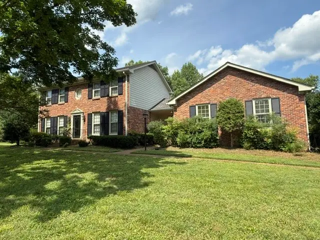 6308 Kingsbury Dr, Brentwood, TN 37027 - #1