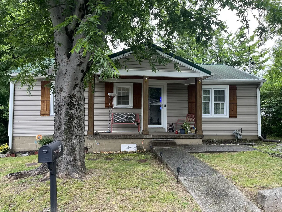 328 N Blakemore Ave, Gallatin, TN 37066 - #1