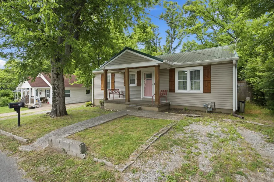 328 N Blakemore Ave, Gallatin, TN 37066 - #2