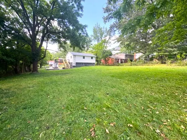 302 Plantation Dr, Clarksville, TN 37042 - #2
