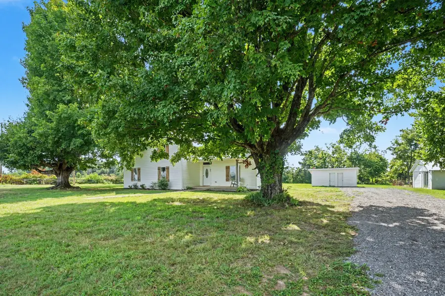 301 Bob Perry Rd, Bethpage, TN 37022 - #2
