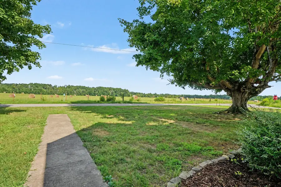 301 Bob Perry Rd, Bethpage, TN 37022 - #3