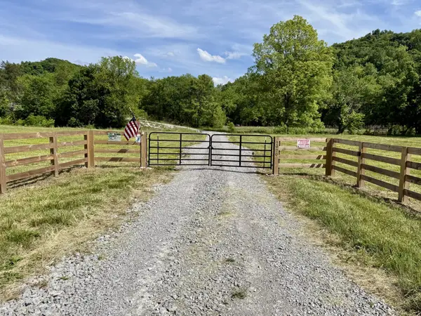 2970 Spring Place Road, Belfast, TN 37019
