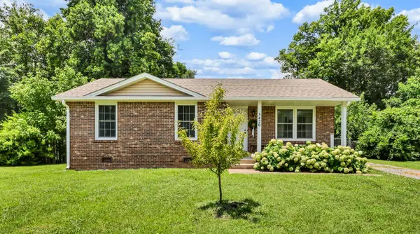 3420 Albert Dr, Clarksville, TN 37042
