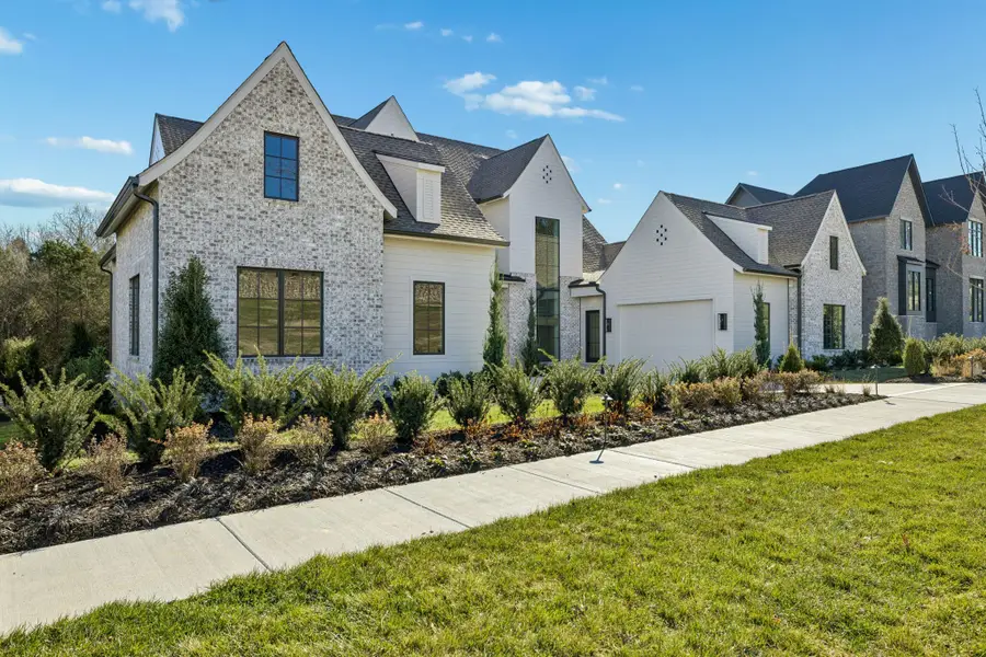 8392 Solstice Dr, College Grove, TN 37046 - #2