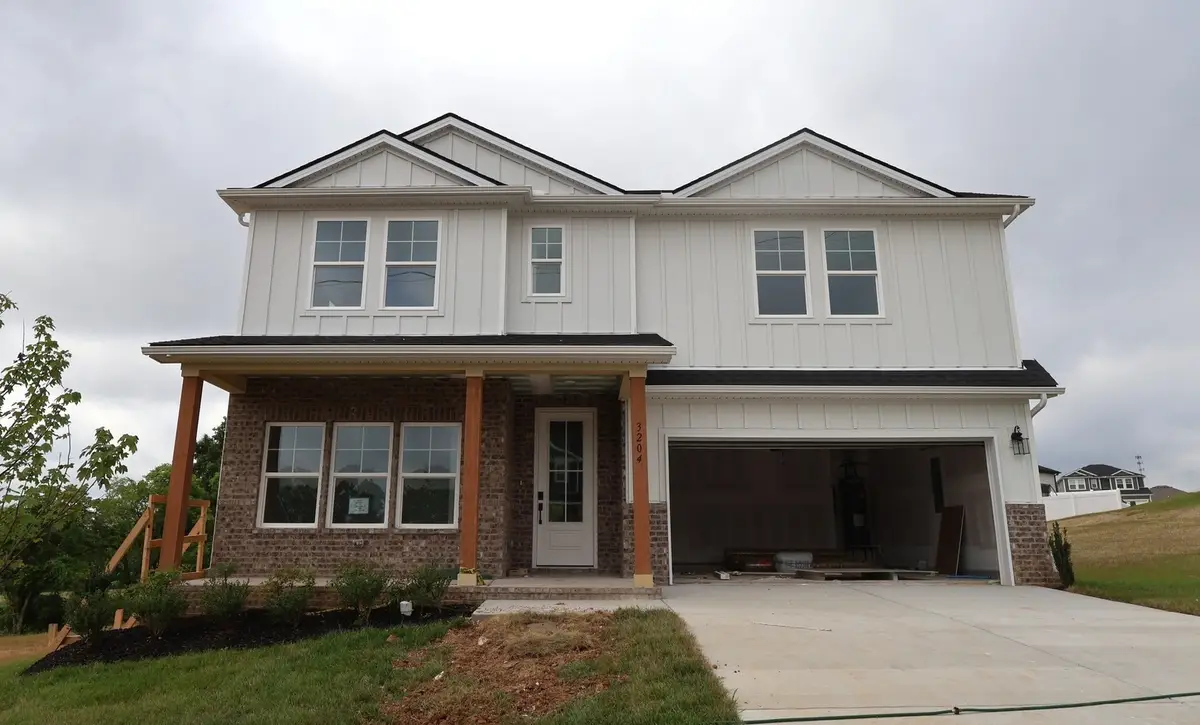 3204 Gravity Dr, Columbia, TN 38401 - #1