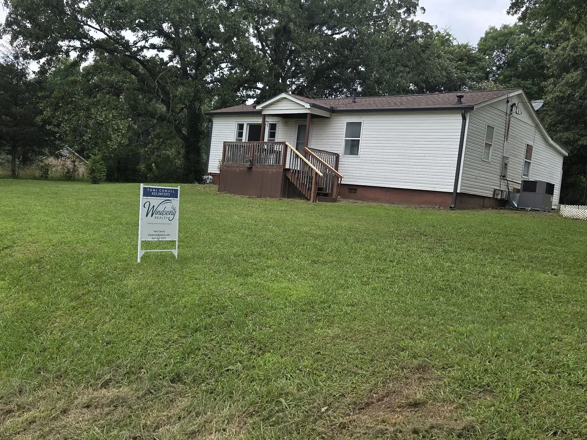 848 N Hurricane Creek Rd, Mc Ewen, TN 37101 - #1