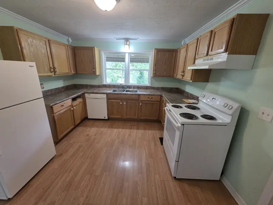 848 N Hurricane Creek Rd, Mc Ewen, TN 37101 - #3