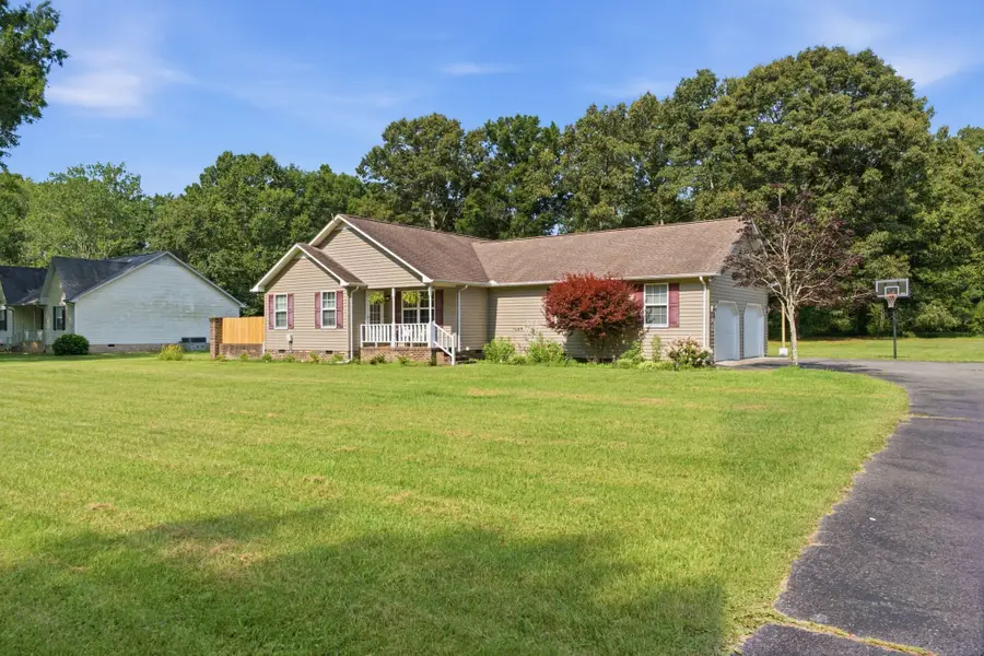 671 Circle Dr, Manchester, TN 37355 - #2