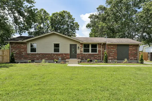 2108 Lynwood Dr, Greenbrier, TN 37073