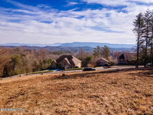 34 Pioneer Drive, Seymour, TN 37865