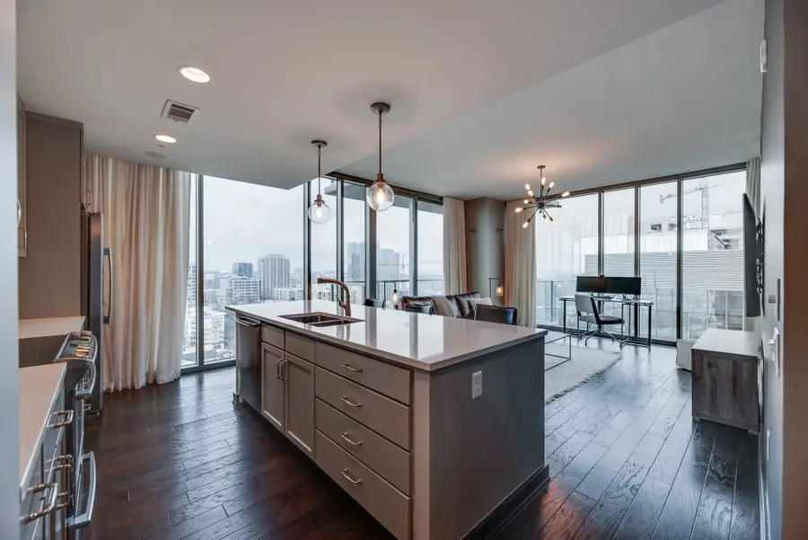 1212 Laurel St #1915, Nashville, TN 37203 - #3