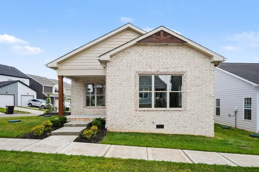 241 Franklin St, Pleasant View, TN 37146 - #2