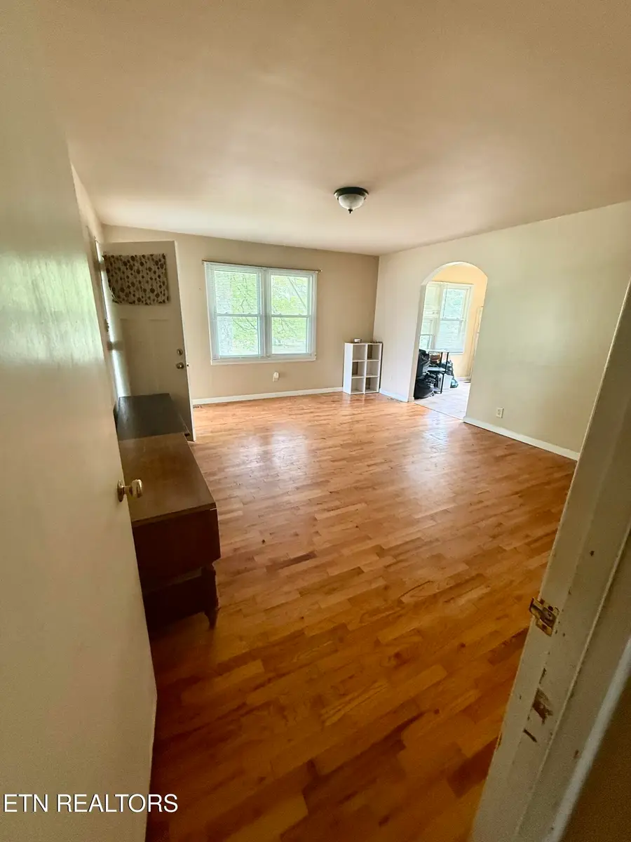 231 Airport Rd, Oliver Springs, TN 37840 - #3