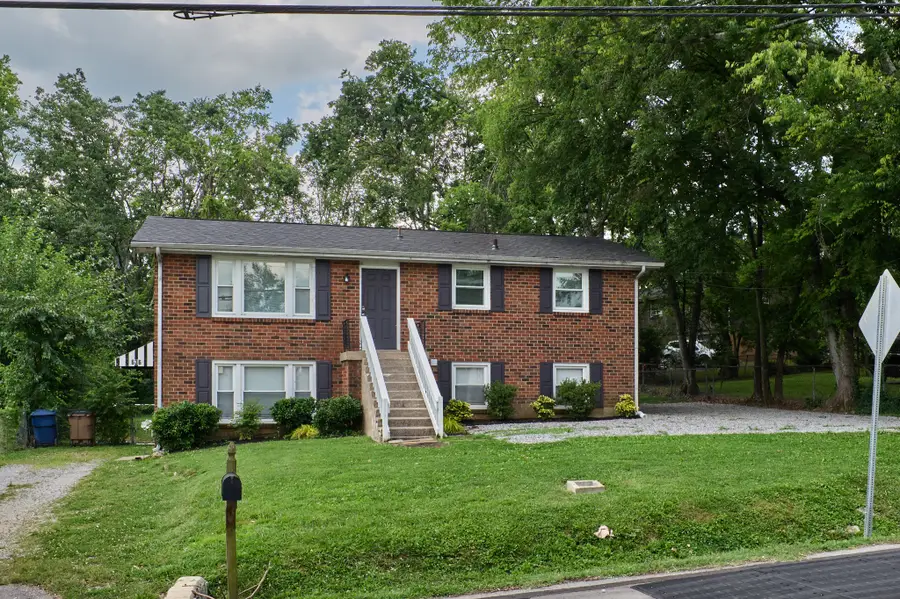 634 Anderson Ln, Madison, TN 37115 - #3