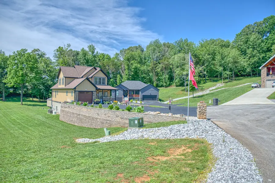 201 Peaceful Ln, Sparta, TN 38583 - #3