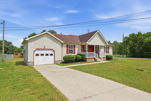 4800 Peppertree Dr, Antioch, TN 37013