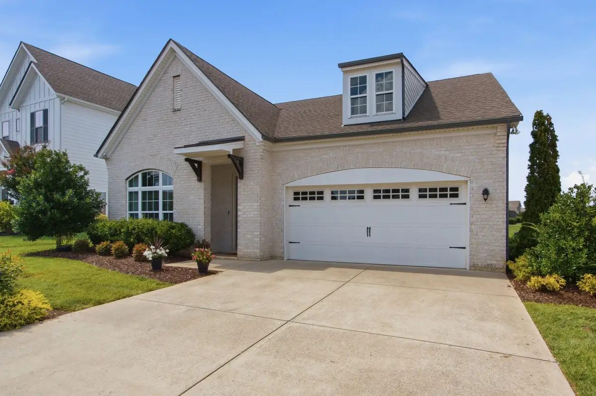 304 Eastwood Ln, Spring Hill, TN 37174 - #1