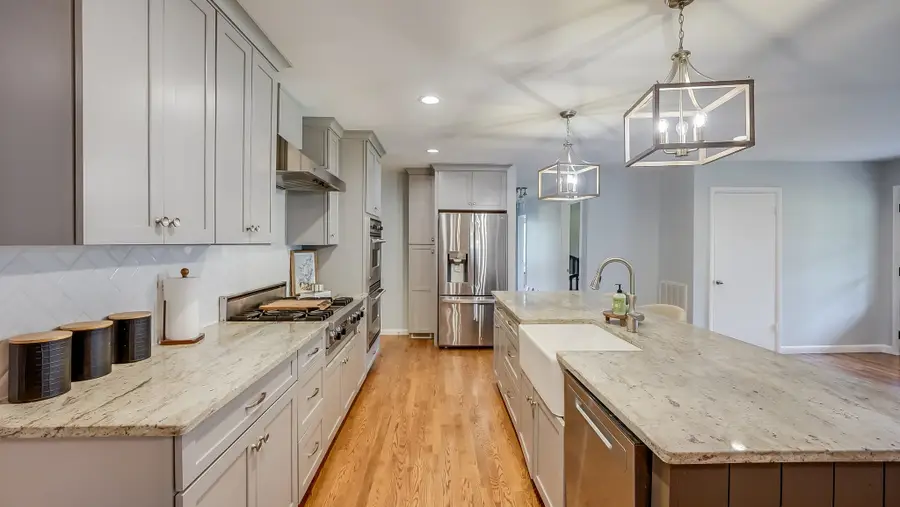 824 Clematis Dr, Nashville, TN 37205 - #2