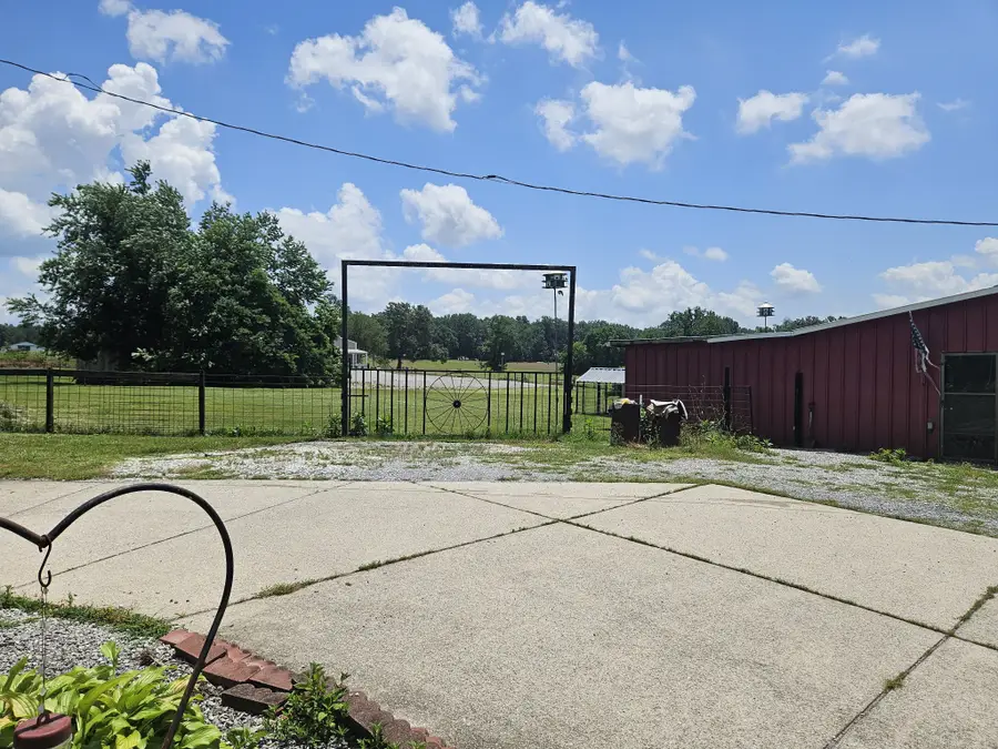 307 S Leath Rd, Portland, TN 37148 - #3
