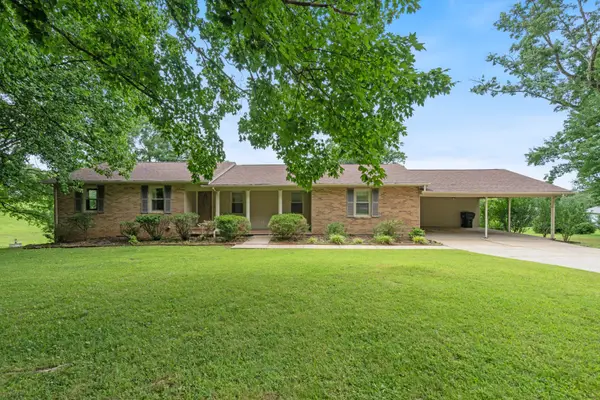 2054 Ridgecrest Cir, Dickson, TN 37055