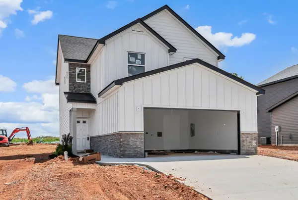 2697 Brewster Dr, Clarksville, TN 37042