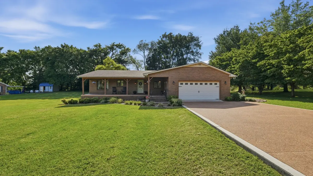 715 Anderson St, Cowan, TN 37318 - #1