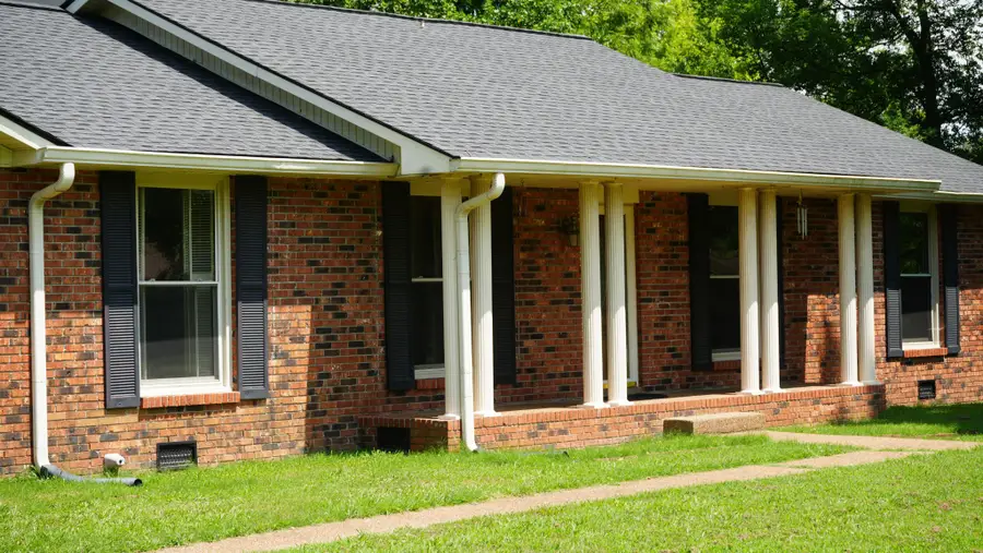 858 Moreland Dr, Gallatin, TN 37066 - #2