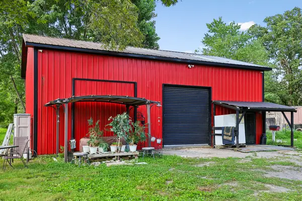 206 Louis Perry Ln, Manchester, TN 37355