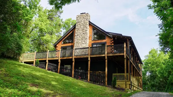 2676 Thompson Station Rd E, Thompsons Station, TN 37179