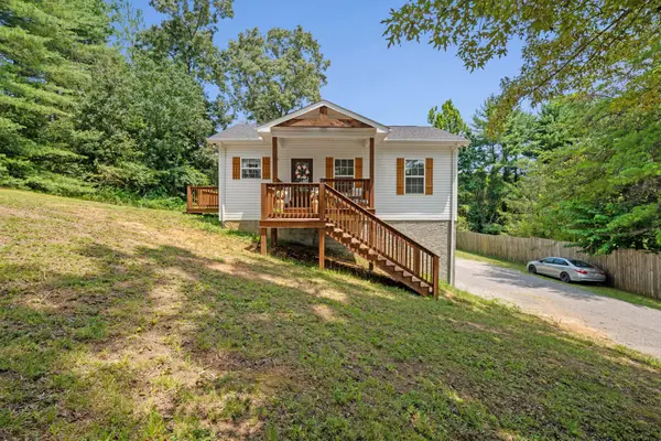 795 Lowery Ln, McMinnville, TN 37110