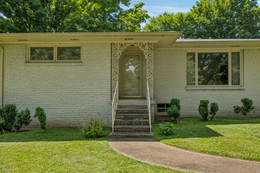 1505 Hillsboro Rd, Franklin, TN 37069 - #3
